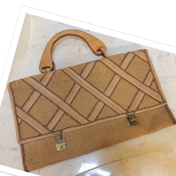 Vintage Handbags - 1960s True Vintage Burlap Purse Wooden Handles♥️